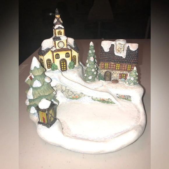 Goebel Limited Edition Home For The Holidays Lighted Christmas Music Box